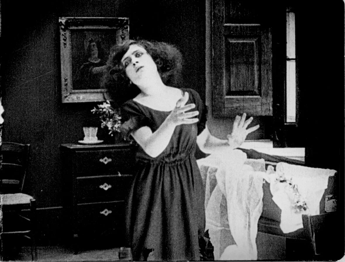 immagine per Rosè Angione interpreta Nanninella - ‘A Santanotte (1922). Courtesy of the Cineteca di Bologna