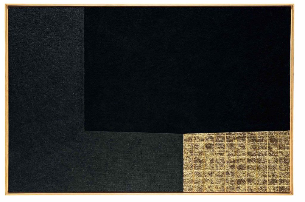 immagine per Alberto Burri Nero e Oro, [1993] Acrilico, oro in foglia, cellotex su tela 1 06 x 1 61.5 cm Collezione privata Foto: A Sarteanesi, Città di Castello (ç) Fondazione Palazzo Albizzini Collezione Burri, Città di Castello; 2025, Prolitteris, Zürich