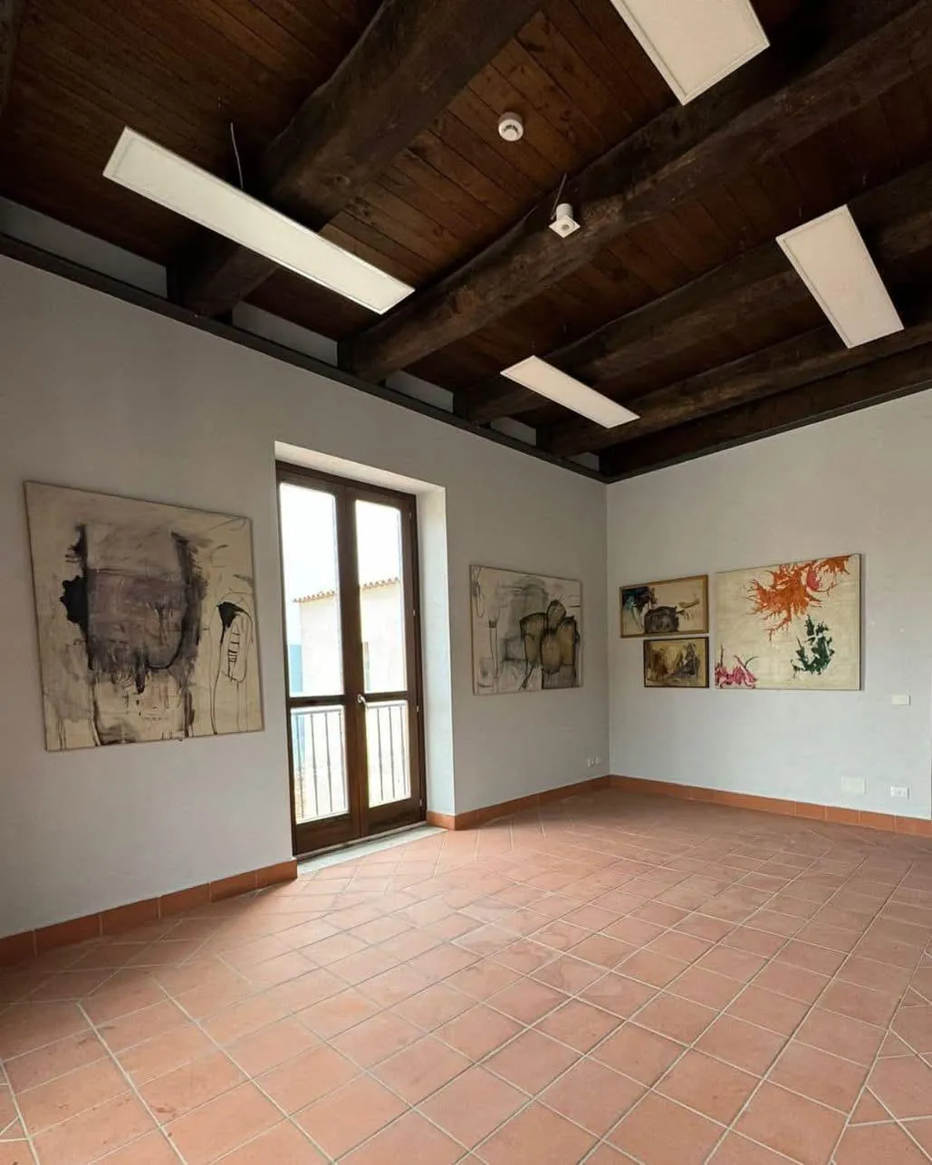immagine per Caggiano, Sala Palazzo Prospero Morone e Giuseppina Morone - Archivi Living Theatre. ph Libero De Cunzo