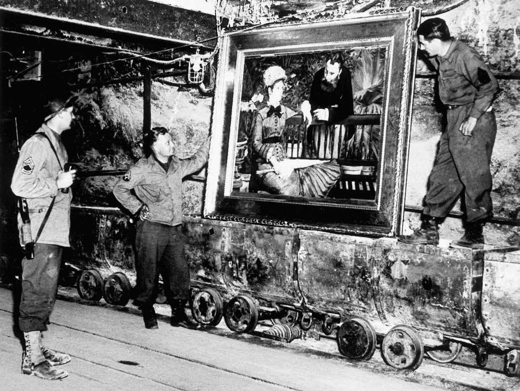 immagine per The monuments men recuperano opere rubate dai nazisti