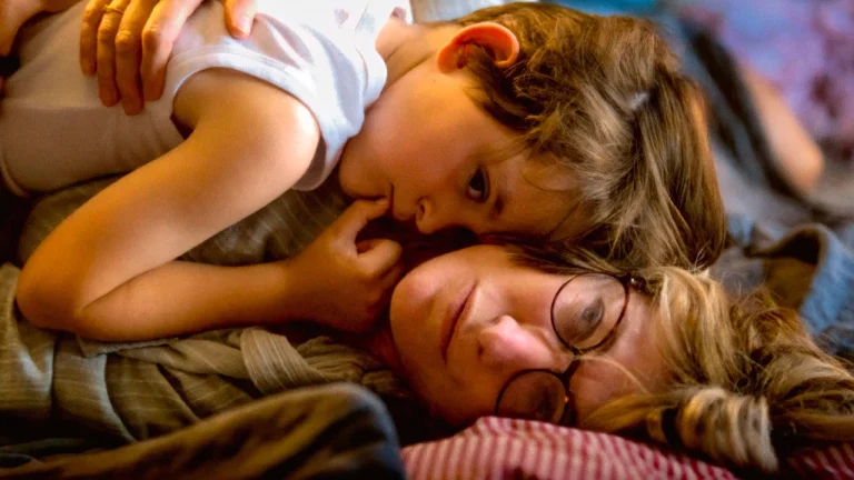 immagine per L’attachement – la tenerezza, di Carine Tardieu