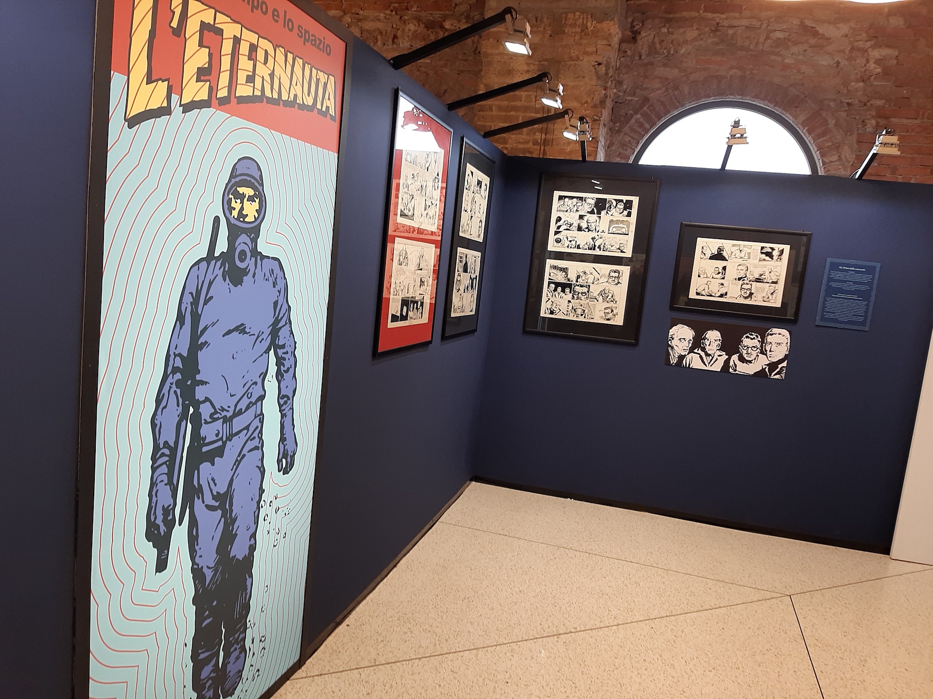 immagine per L'Eternauta. Oltre lo spazio e il tempo. Ingresso alla mostra a Palazzo Guinigi nel Lucca Games & Comics 2025. ph. L. Martusciello