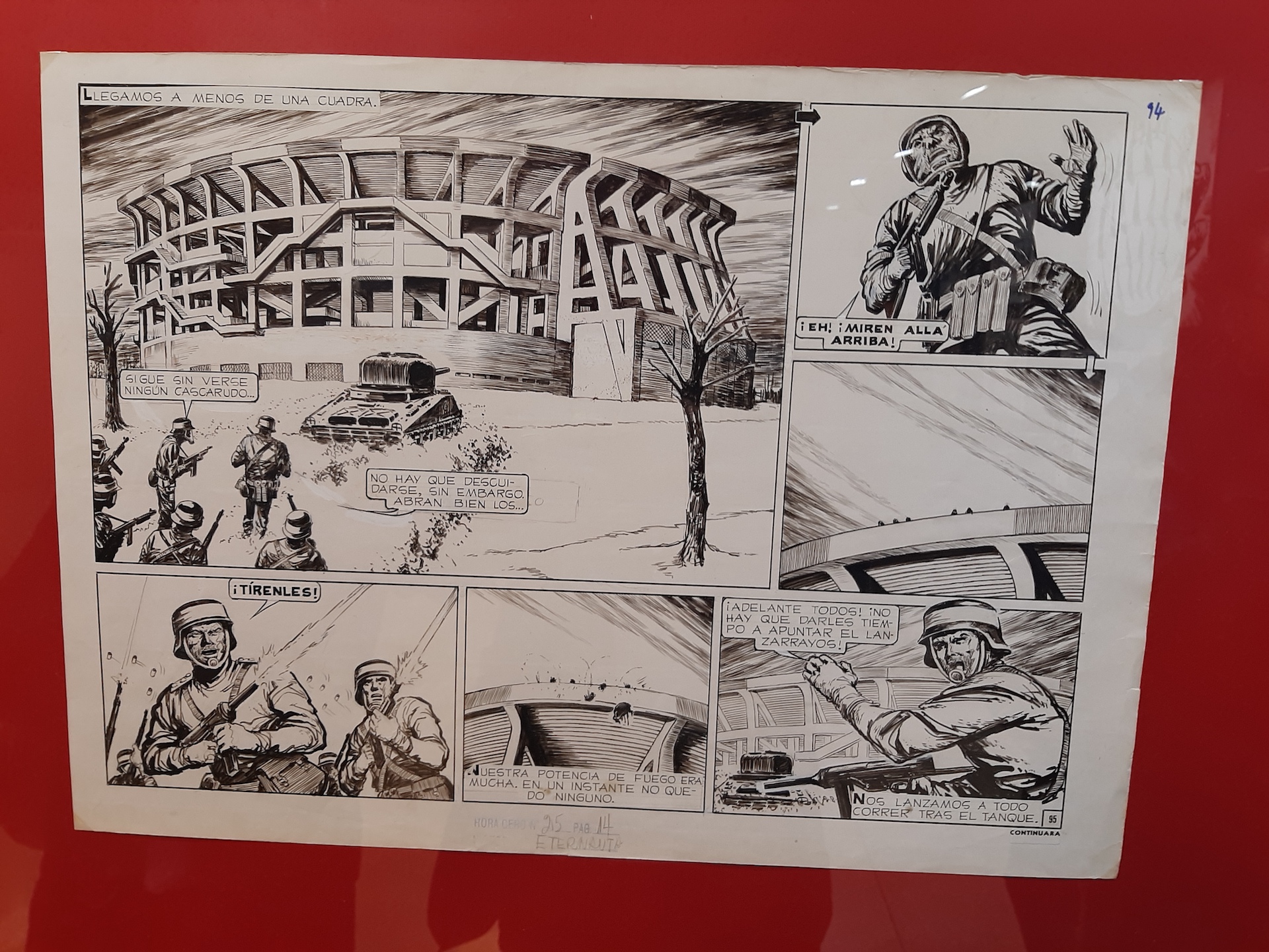 immagine per El Eternauta. L'Estadio Monumental di Buenos Aires in una tavola in mostra al Lucca Comics & Games. Oesterheld e López.