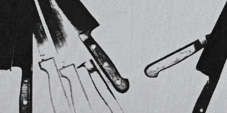 immagine per La messa in scena della tragedia umana: la classicità di Jannis Kounellis e il pop di Andy Warhol