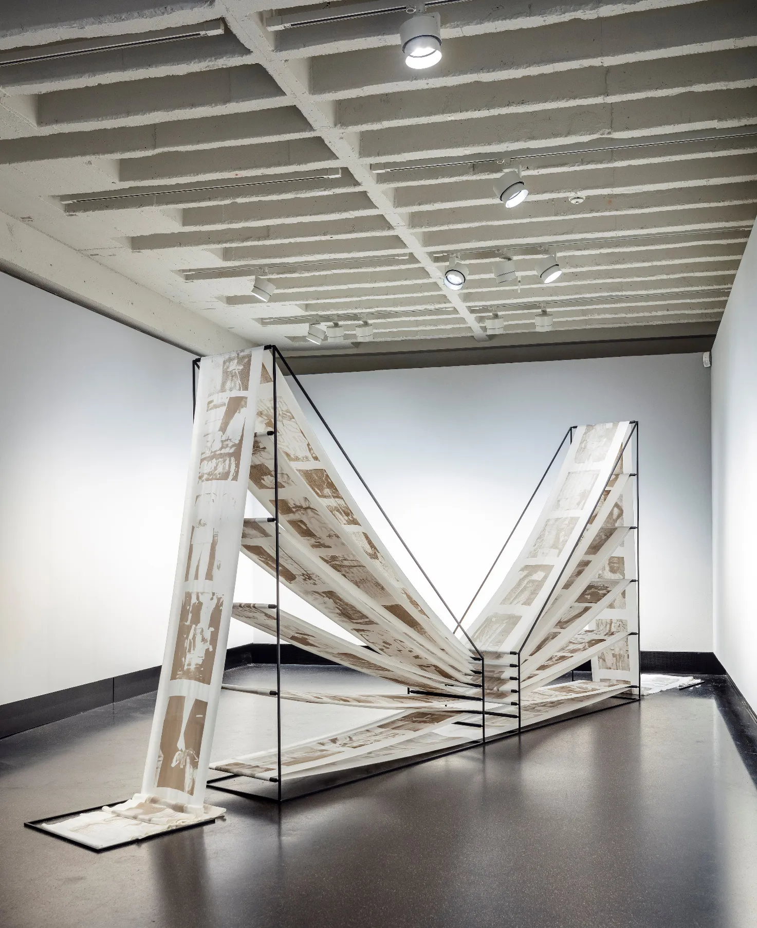 immagine per Adji Dieye, Culture Lost and Learned by Heart: Butterfly, 2021, C/O Berlin Foundation. Photo David von Becker.