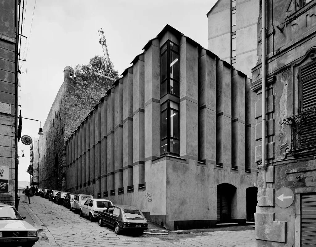 immagine per Facoltà di Architettura di Genova 1975-1989, Genova ph. Gabriele Basilico, 1990