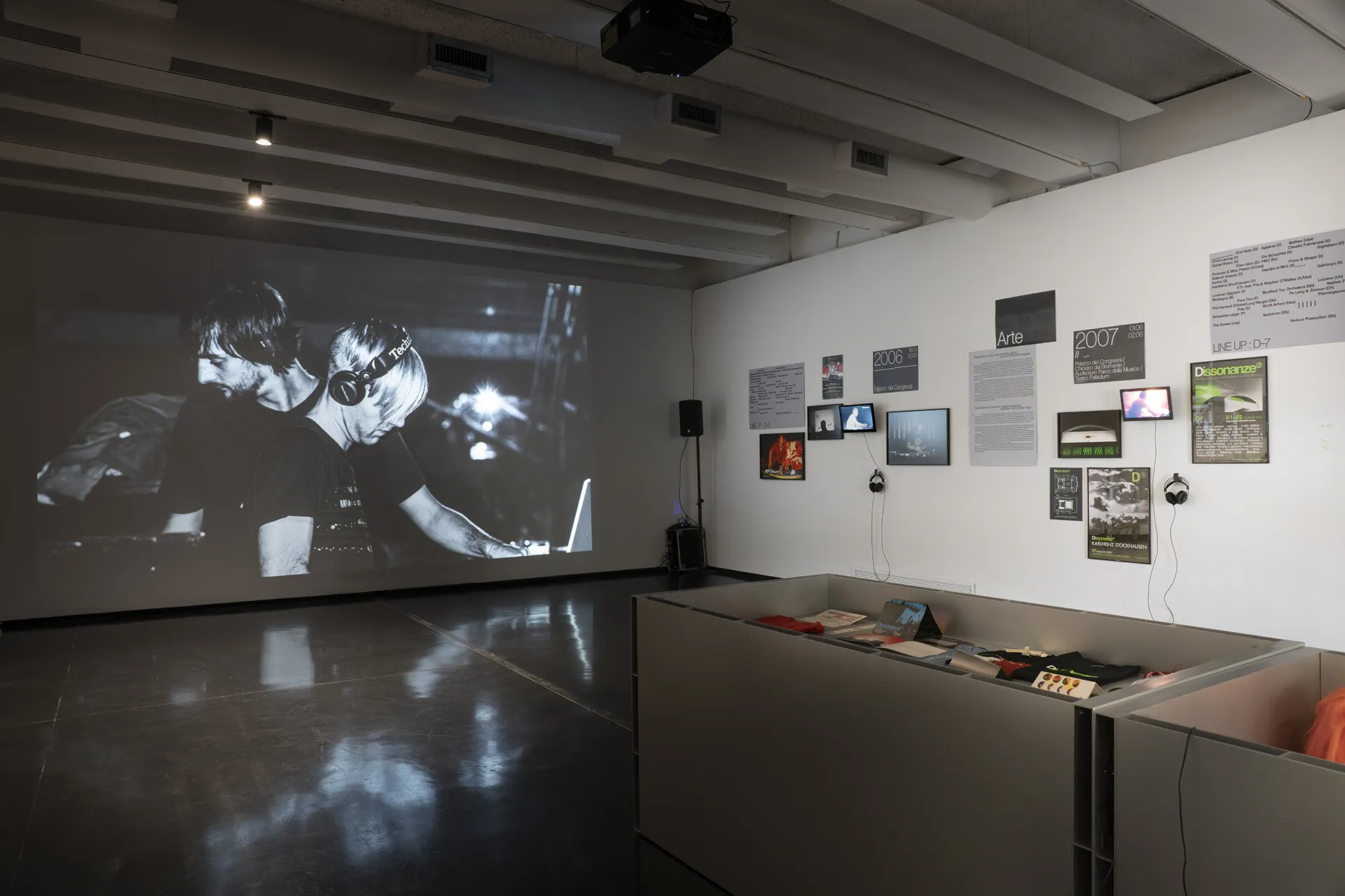 immagine per One Day You’ll Understand. 25 anni da Dissonanze, photo Ela Bialkowska OKNOstudio