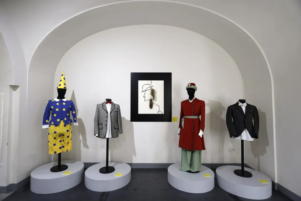 immagine per Foto allestimento della mostra Totò e la sua Napoli a Palazzo Reale. Ph. credit Stefano Renna