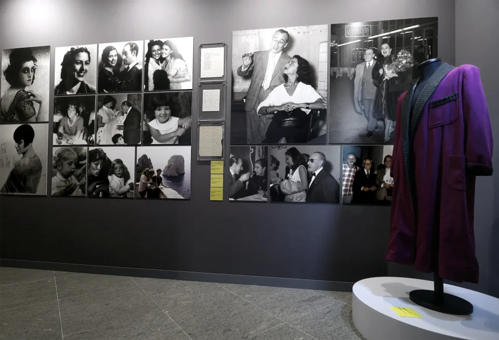 immagine per Foto allestimento della mostra Totò e la sua Napoli a Palazzo Reale. Ph. credit Stefano Renna