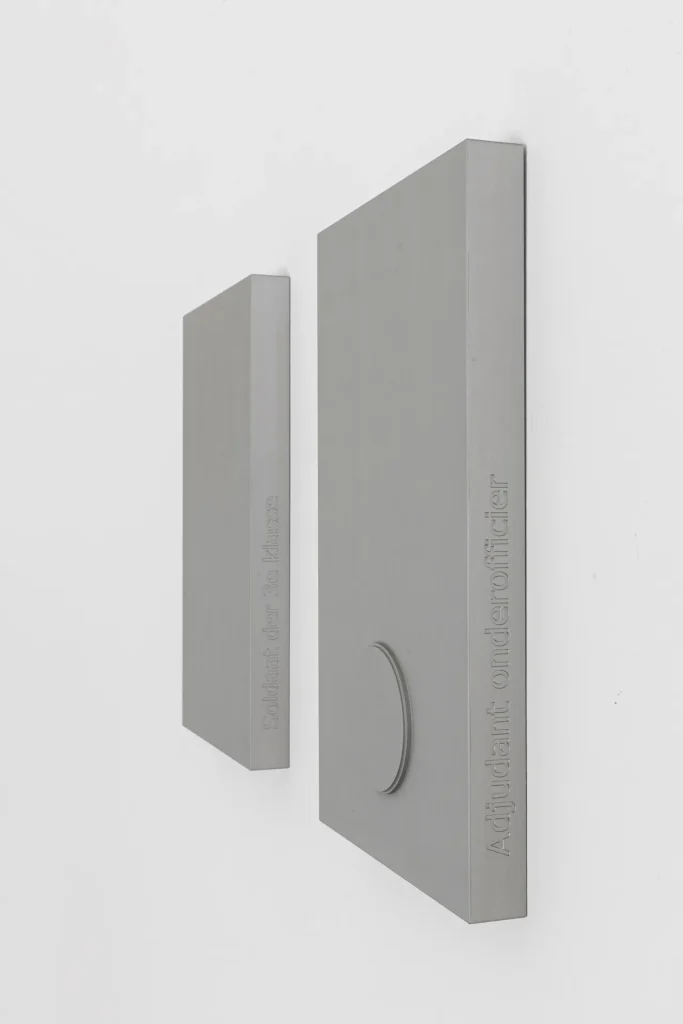 immagine per Dutch Army Ranks-Duo Soldaat der 3eKlasse-Adjudant-Onderofficier 2025 Milled And Anodized Aluminium Elements 24×13,7×2,3cm v1 ph. Giulia Pietroletti