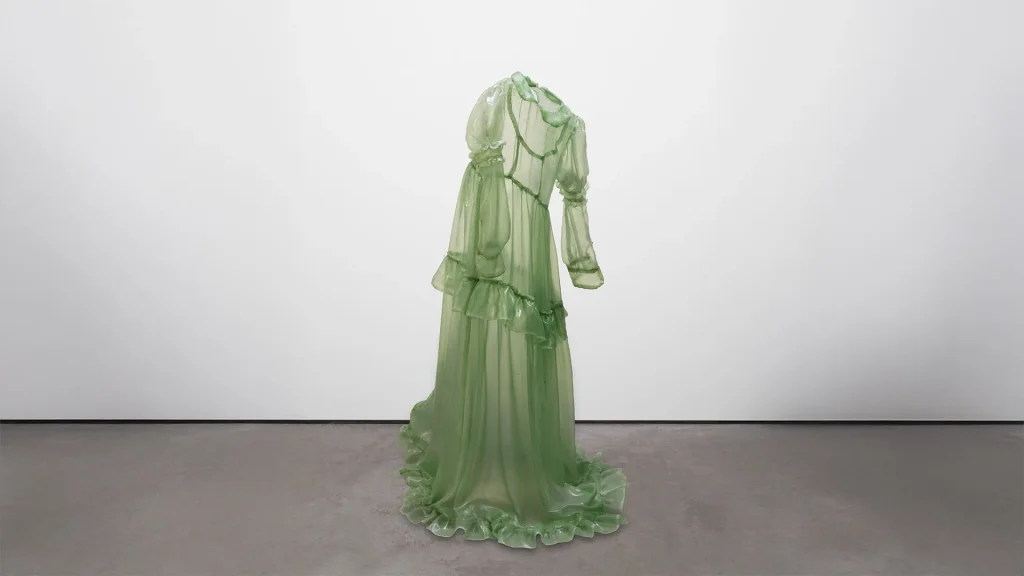 immagine per Brandon Morris, Ghost Dress 3, 2024, Europa Gallery, Parigi.