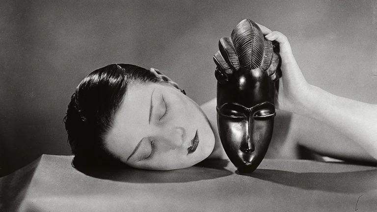 immagine per Man Ray e i suoi pensieri di luce in mostra a Milano