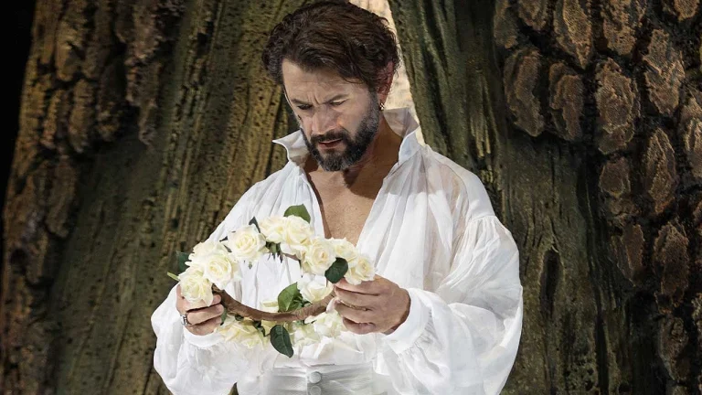 immagine per Il candore del male. Riccardo III di Antonio Latella tra rose bianche e verità sussurrate