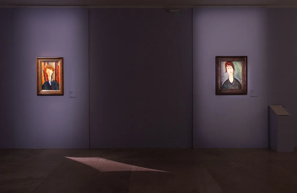 immagine per FIG. 19) Due dei ritratti di Modigliani -Impressionismo e Oltre -Ara Pacis RM -Ph. Monkeys Video Lab