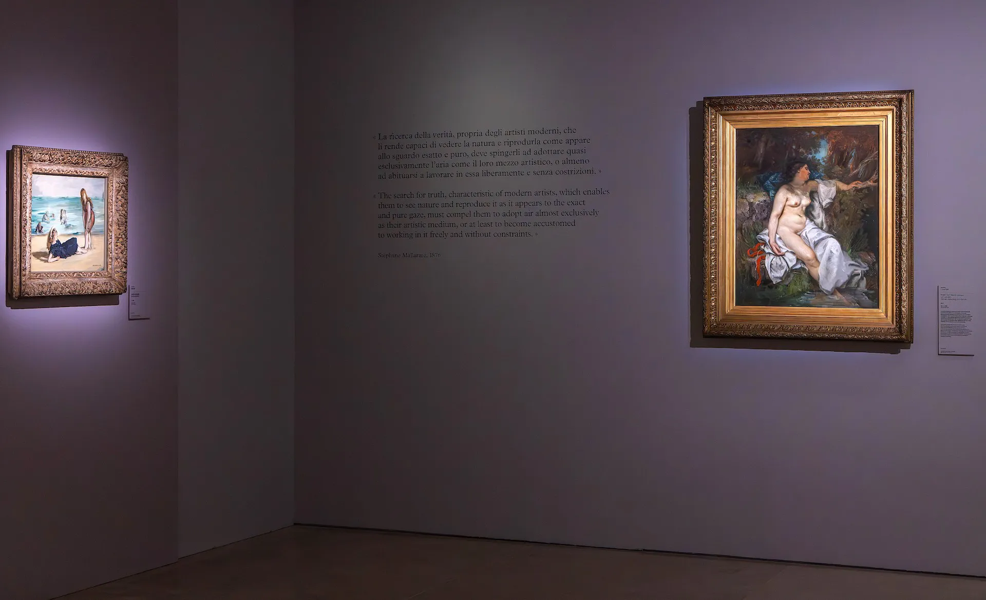 immagine per FIG. 6) Sulla Spiaggia, di Manet (sn), Bagnante, di Courbet (ds) -Impressionismo e Oltre -Ara Pacis RM -Ph. Monkeys Video Lab