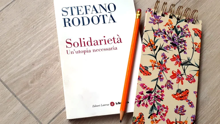 immagine per la copertina del libro Solidarietà. Un'utopia necessaria, di Stefano Rodotà