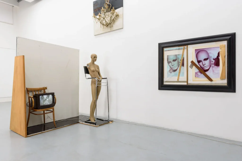 immagine per Les qualités sérieuses, by Collezione Nancy Delroi. Galleria Solito