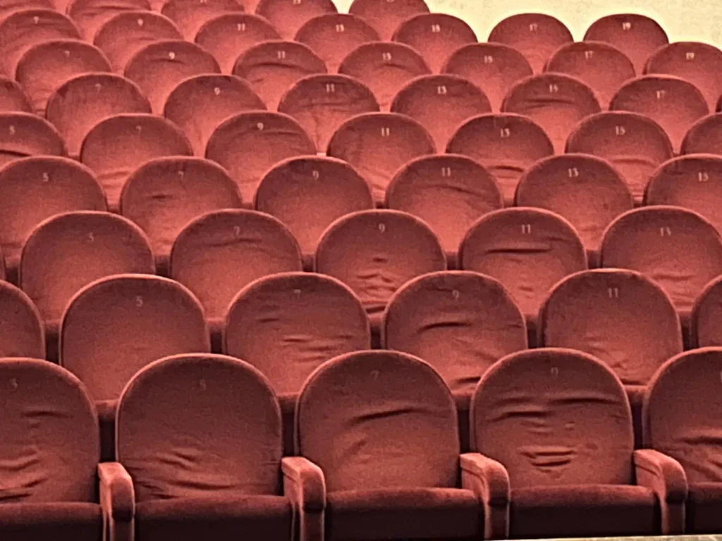 immagine per Poltrone al Teatro Trianon Napoli - by FC