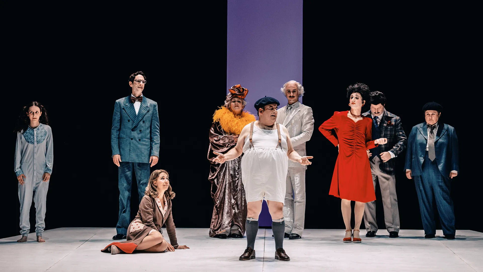 immagine per Fantozzi, una tragedia. Di Davide Livermore, Teatro Carcano di Milano. Ph. Nicolò Rocco Creazzo