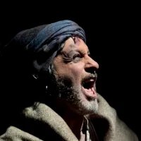 immagine per Hanno ucciso Baudelaire. Gli strani fiori e la poesia degli straccioni