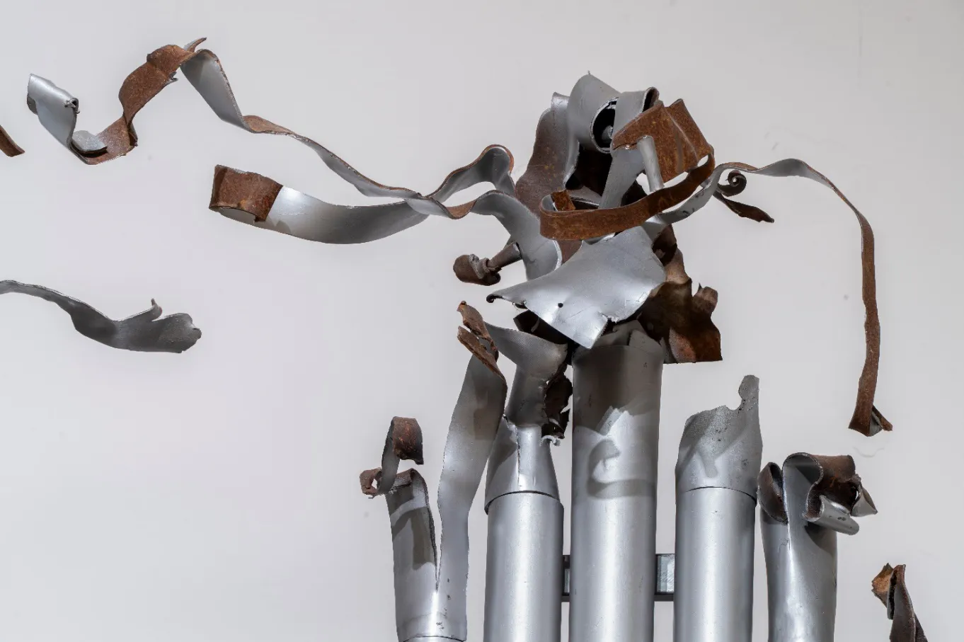 immagine per Zhanna Kadyrova, Instrument (dettaglio), 2024. Courtesy of the artist and GALLERIA CONTINUA. Commissionato e prodotto dal PinchukArtCentre per la mostra Ukraine: “Dare to Dream”, evento collaterale della 60. Esposizione Internazionale d’Arte – La Biennale di Venezia 2024., Ph. Ela Bialkowska, OKNO Studio.