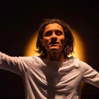 immagine per La storia. In scena tutta la commovente leggerezza della "vita nonostante tutto"