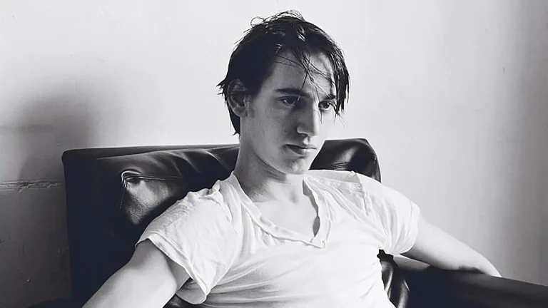 immagine per Eros e hybris. Il romanzo di Veronica Raimo come eco moderna della tragedia greca.