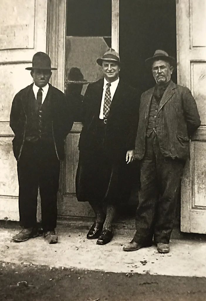 immagine per Carlo Levi confinato ad Aliano 1935. Archivio Notarangelo foto di autore sconosciuto