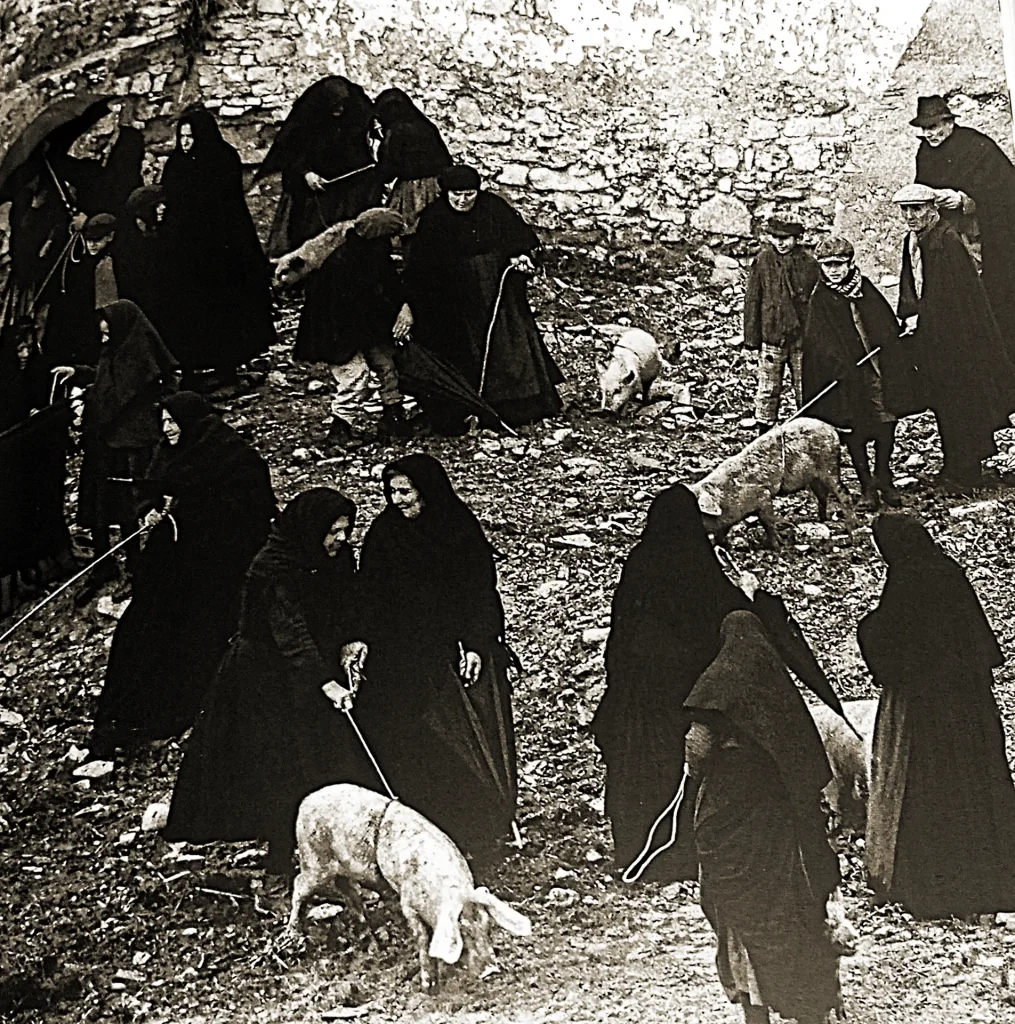 immagine per Set del film Cristo si è fermato a Eboli - 1978 - foto di Notarangelo