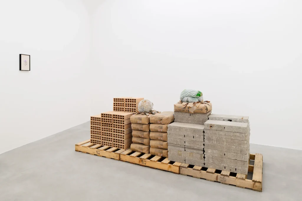 immagine per fig. 11 - Stefano Canto, Sogno di Pietra, 2026, exhibition view, Matèria, Roma. Courtesy the artist and Matèria, Roma. Photo by Roberto Apa