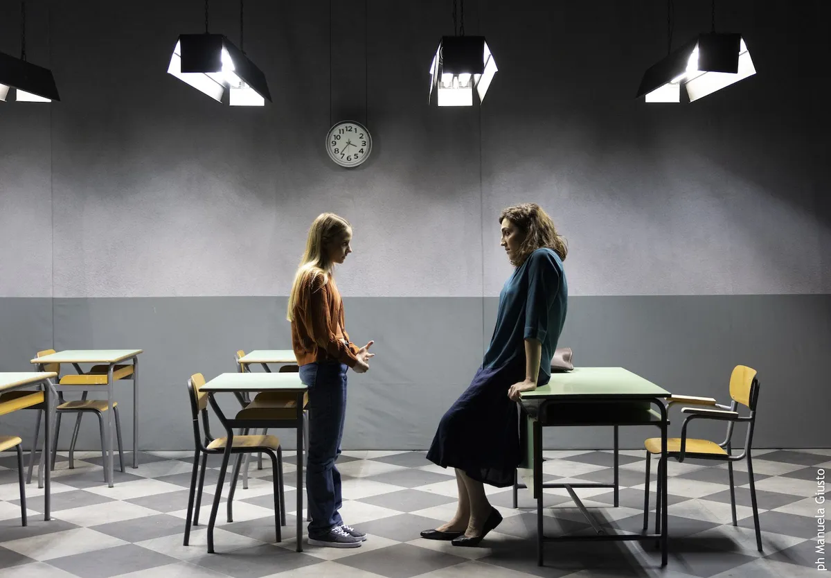 immagine delleo spettacolo La denuncia di Ivan Cotroneo. Teatro Elfo Puccini di Milano - Ph. Manuela Giusto