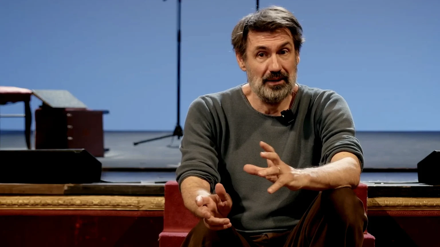 immagine per Il paradigma amletico nelle ultime lezioni di Orazio Costa. Fabrizio Gifuni Playing Hamlet