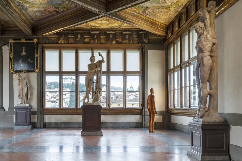 immagine per Antony Gormley, UN'ALTRA VOLTA VI, 2007.Veduta dell'installazione, ESSERE, Le Gallerie Degli Uffizi, Firenze, Italia, 2019. Courtesy of the artist and GALLERIA CONTINUA. Ph. Ela Bialkowska, OKNO STUDIO