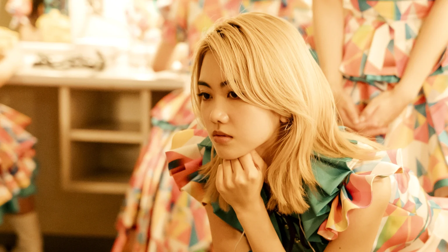 immagine per Love on trial. Amore sotto processo. Film sulle nuove dipendenze dall’immagine e dalla celebrità.