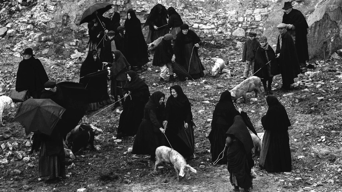 immagine per Il Popolo lucano di Carlo Levi e memoria e Fotografia di Domenico Notarangelo