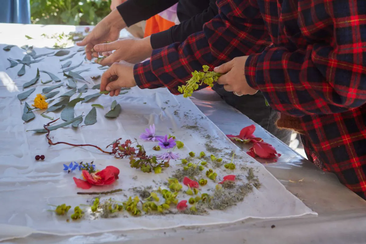 immagine per Chiara Camoni, Carta Bianca 2025, vegetal printing workshop. Ph Camilla Maria Santini