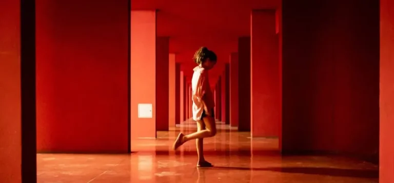 Immagine per il film Don’t let the sun. Non lasciare che il sole bruci il nostro futuro.