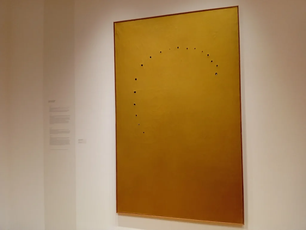 immagine per Lucio Fontana, Le Jour, 1962 -ph. Barbara Martusciello -Courtesy Tornabuoni Arte, da Passo a due, mostra, 2026