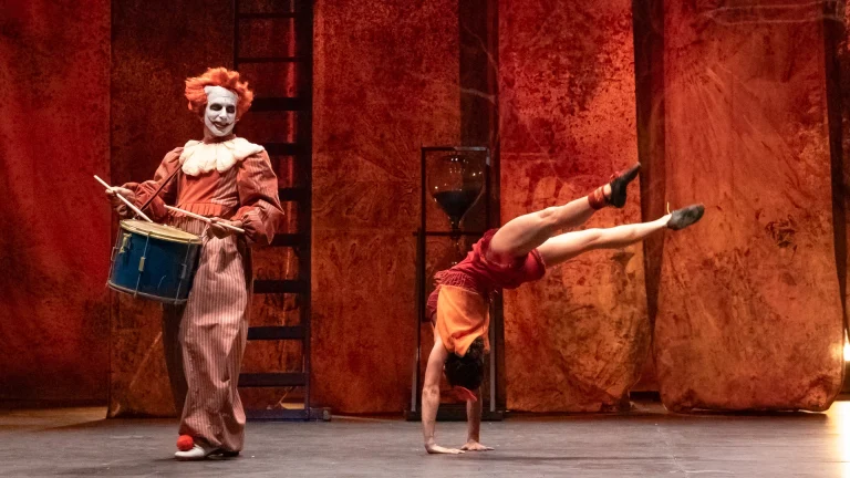 immagine per Tra apocalisse e cabaret: il caos filosofico di Circo Zarathustra