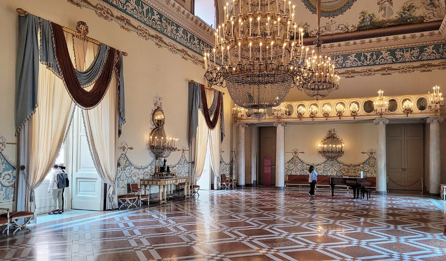 immagine per Stanza 42 del Palazzo di Capodimonte, Napoli, Italia di Bernardo Gagnon, disponibile su Wikimedia Commons / Licenza CC BY 4.0.