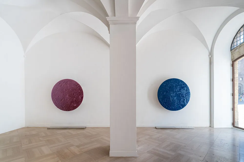 immagine per Arcangelo Sassolino, Present tense - exhibition view Galleria Continua San Gimignano, 2025. Ph. Ela Bialkowska, OKNO Studio