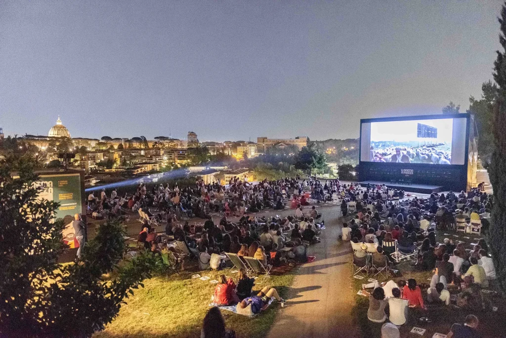 immagine per Il Cinema in Piazza - Monte Ciocci - Piccolo America