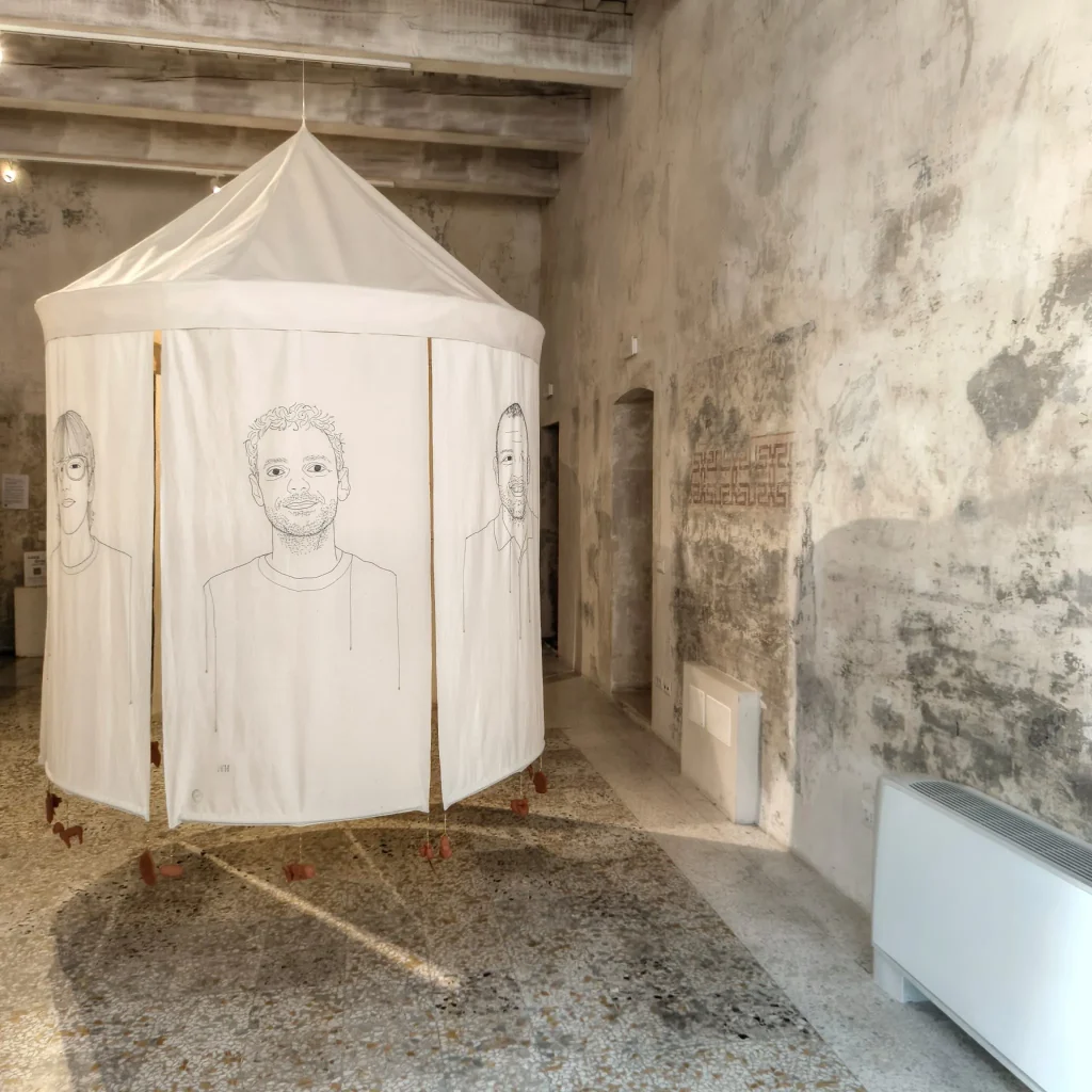 immagine per L. Orta- trame di comunità- dettaglio opera. Foto di S. Piu