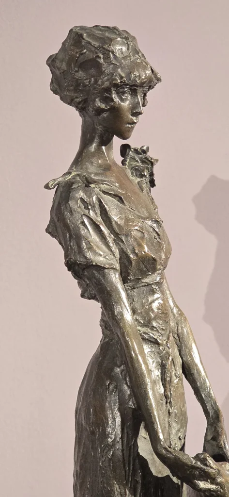 immagine per Fig. 20. Paul Troubetzkoy, La marchesa Luisa Casati con un levriero, particolare, 1913, bronzo, cm 58 x 33 x 32, collezione Lucile Audouy