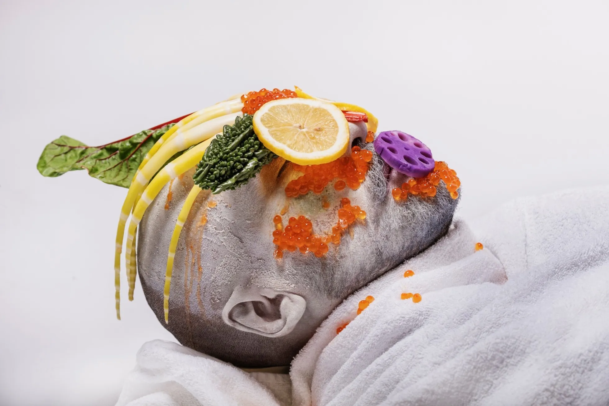 immagine per Alberto Maggini, Caviar Beauty Masque, stampa fotografica, 100x80 cm, 2024. Crediti fotografici: Michele Colasuonno.