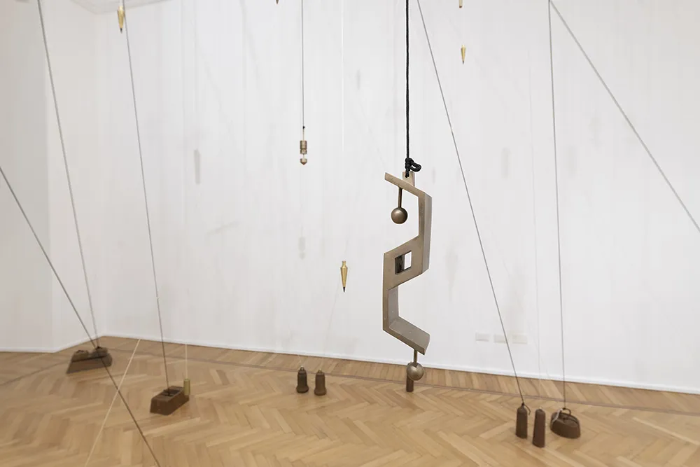 immagine per CARLOS GARAICOA, I giardini di Piranesi, veduta mostra, 2026 -dettaglio -Galleria CONTINUA, Roma -Ph. Giorgio Benni.