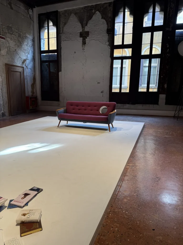 immagine per Erwin Wurm, Dreamers. Museo Fortuny di Venezia