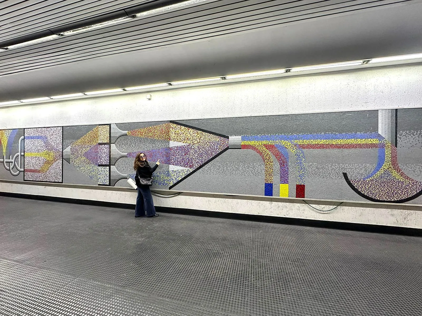 immagine per mosaico di Julio le Parc metro A fermata Repubblica Roma - ph. Claudio Orlandi