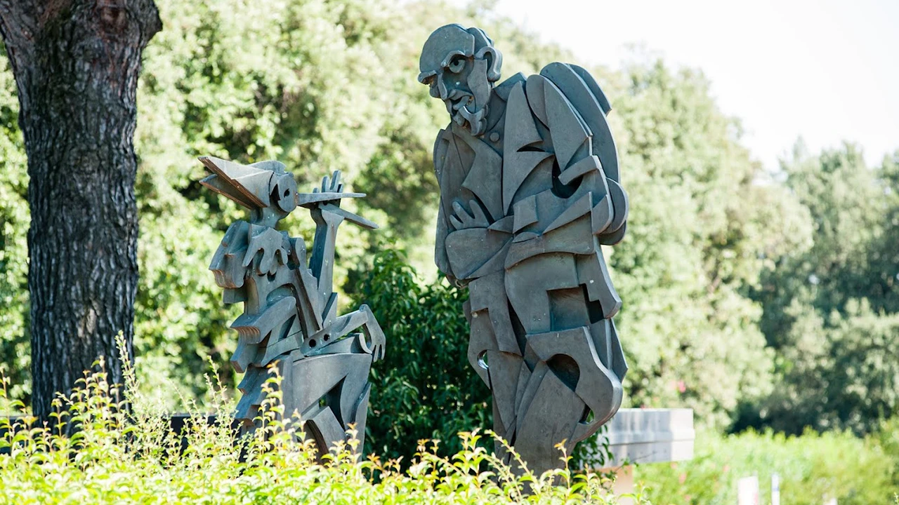 immagine per 200 anni di Carlo Collodi il pioniere della letteratura per l'infanzia: Pinocchio e Geppetto, sculltura. Parco di Pinocchio