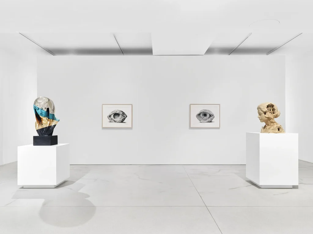 immagine per Views of Daniel Arsham’s exhibition ‘Time Fold’ at Perrotin London, 2026. Photo: Eva Herzog. Courtesy of the artist and Perrotin